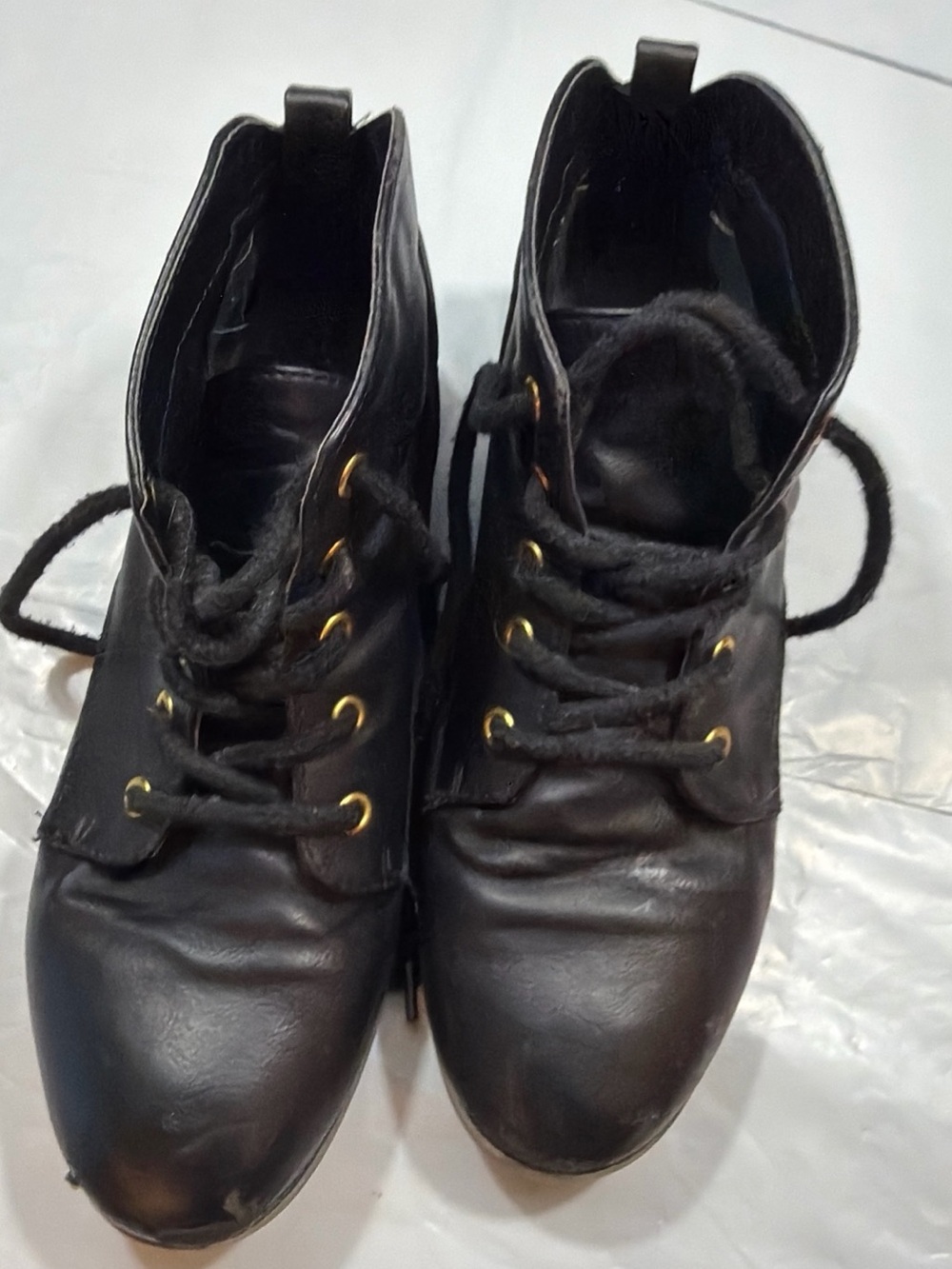 BLACK ANKLE Granny BOOTS Lace Up Gold Grommets Witchy Character Shoes 8.5 M vtg - Picture 10 of 15